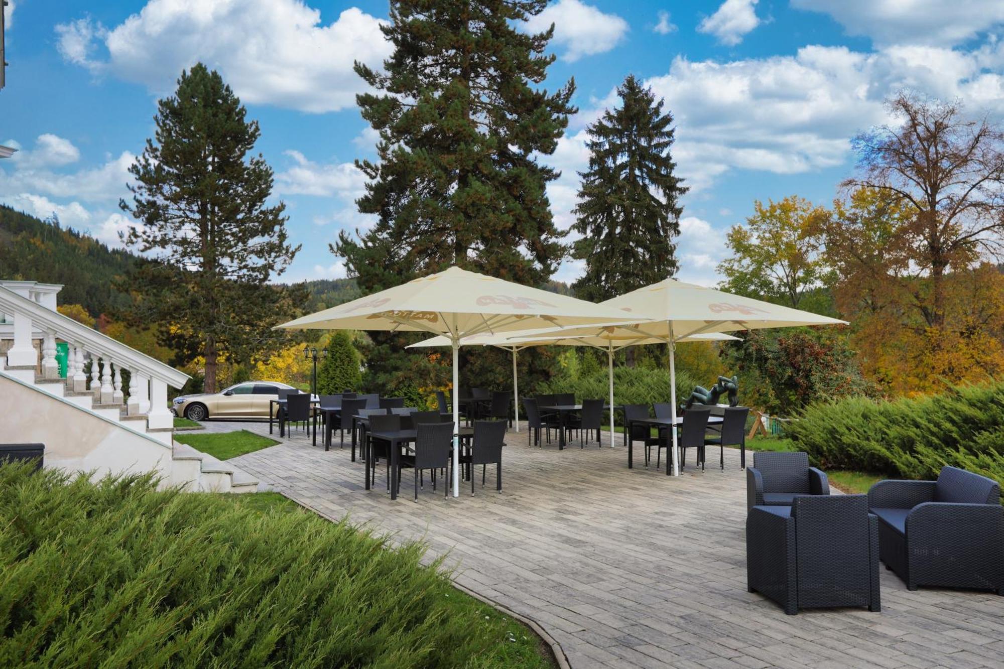 Pension U Golfu Cihelny Karlovy Vary Ngoại thất bức ảnh